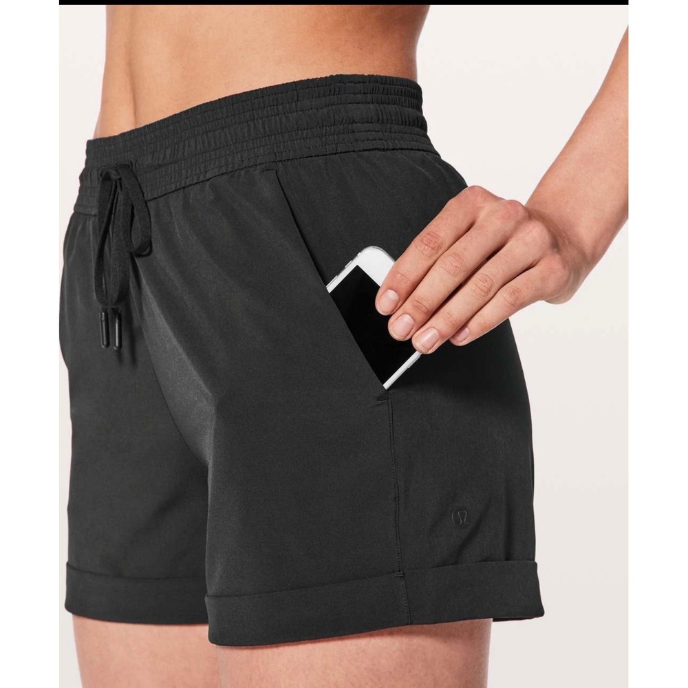 Lululemon Spring Break Away Shorts Black Size 12 Athletic Running Gym Pockets E2